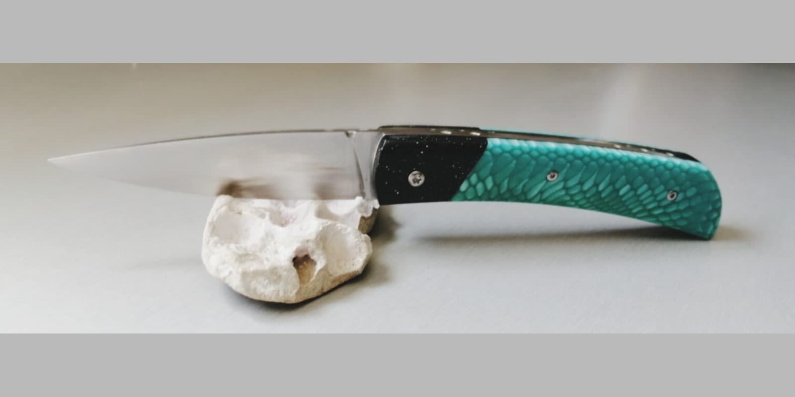 Barracuda grand modèle, Mitres en Corian, manche en Juma