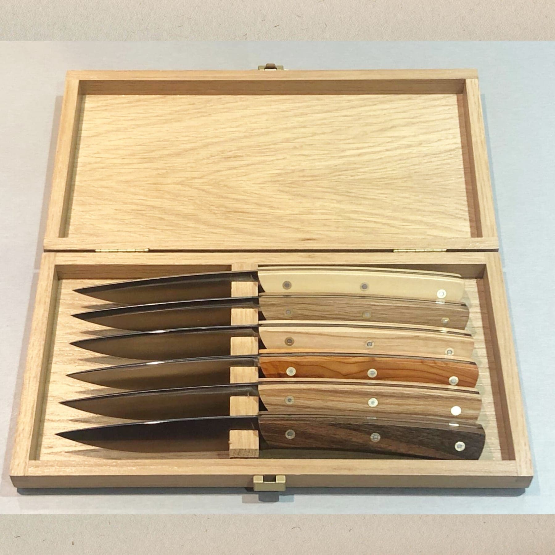 Couteaux de table